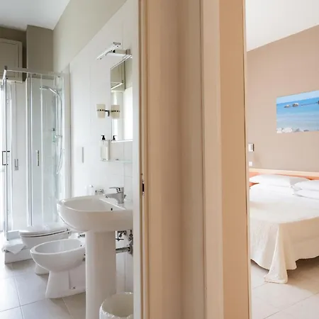 Hotel Holiday * Vasto