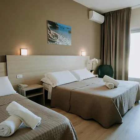 Hotel Holiday Vasto
