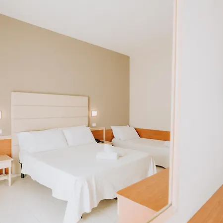 Hotel Hotel Holiday *