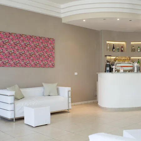 Hotel Holiday 酒店 瓦斯托